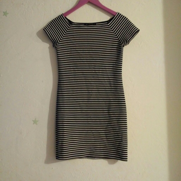 Black white stripes dress - Picture 1 of 5